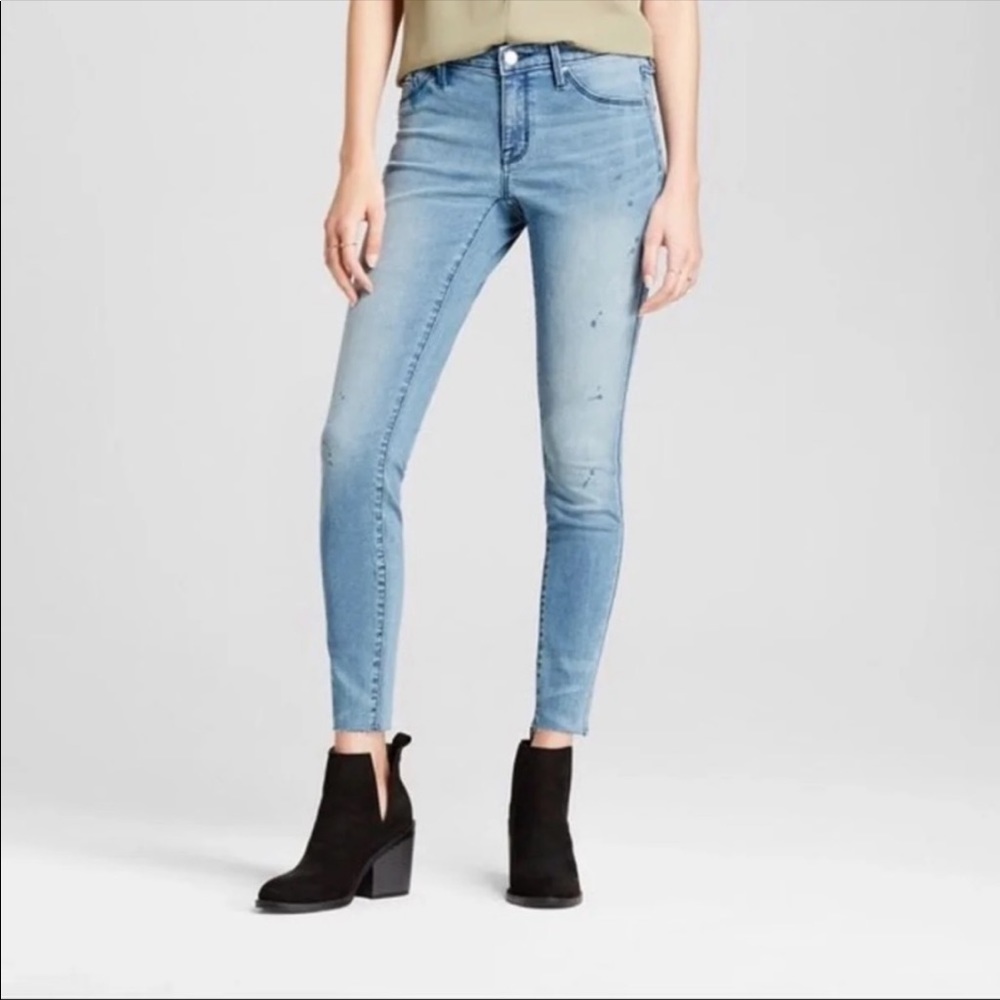 🆕 Mossimo Power Stretch Mid Rise Distressed Paint-Spatter Skinny Jeans, Size 6